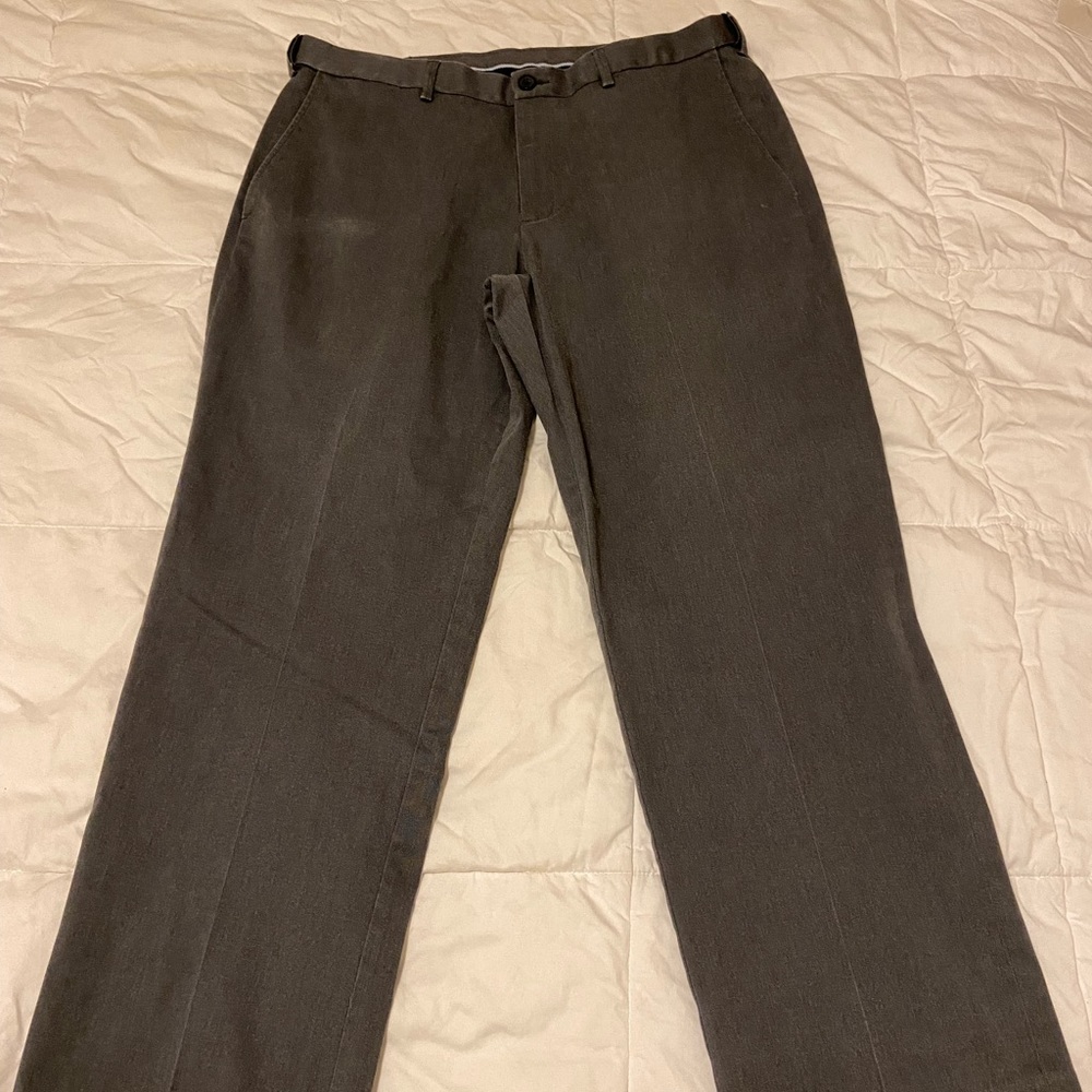 Haggar Clothing Men’s Slacks Classic Premium No iron Khaki